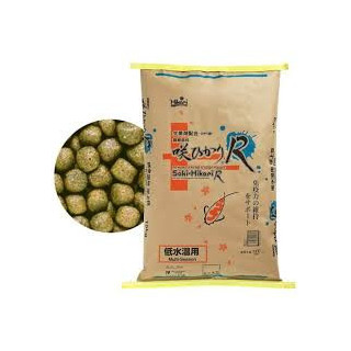 HIKARI SAKI MULTI SEASON M 15kg - Pływający, perfekcyjna dieta dla karpi Koi przy niskich temperaturach.